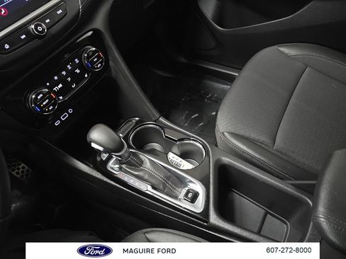 Used 2023 Buick Encore GX Select w/ Sport Touring Package AWD/4WD image 29