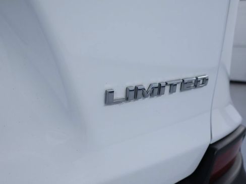 Used 2021 Jeep Cherokee Limited w/ Elite Package AWD/4WD image 11
