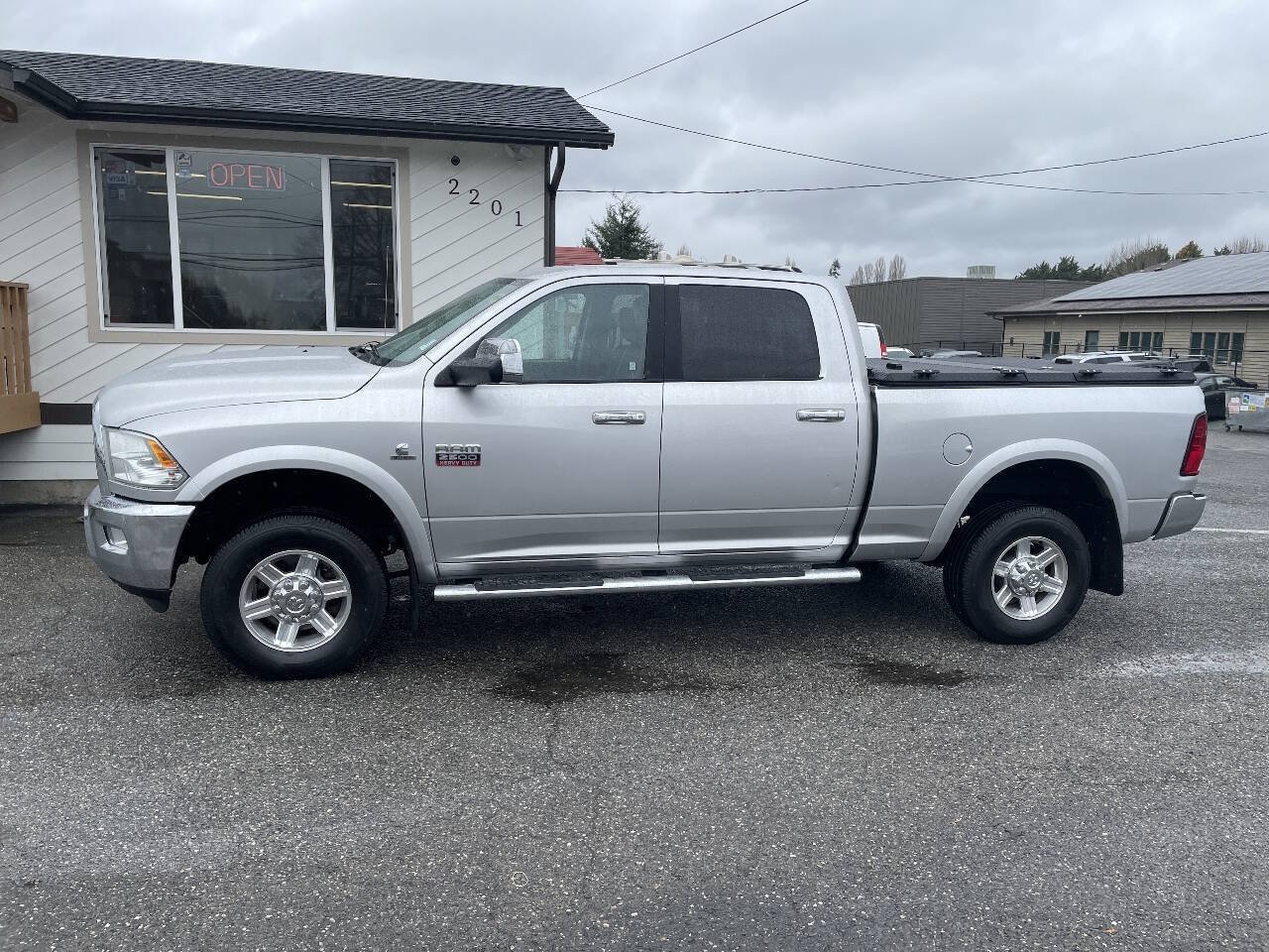 Used 2012 RAM 2500 Laramie w/ Protection Group AWD/4WD image 2
