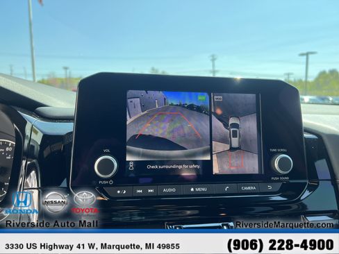 Used 2023 Nissan Pathfinder Rock Creek AWD/4WD image 22