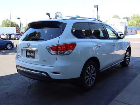 Used 2015 Nissan Pathfinder S AWD/4WD image 4