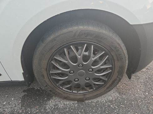 Used 2019 Ford Transit Connect XL FWD image 27