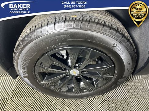 Used 2025 Chevrolet Equinox LT image 32