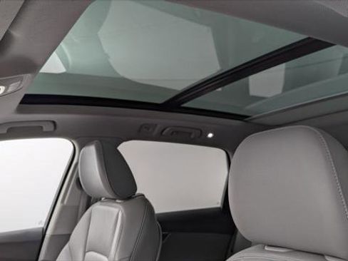 Used 2017 Audi Q7 3.0T Premium Plus image 28