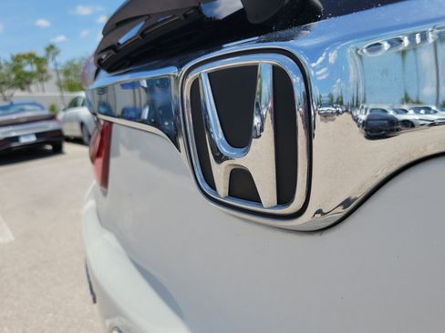 Used 2017 Honda CR-V Touring image 8