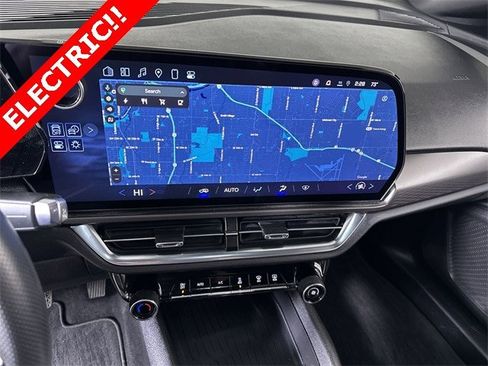 Used 2025 Chevrolet Equinox EV LT image 14