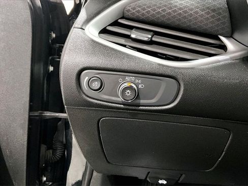 Used 2023 Chevrolet Malibu LT image 38