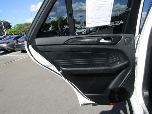 Used 2018 Mercedes-Benz GLE 43 AMG 4MATIC w/ Premium 3 Package image 14