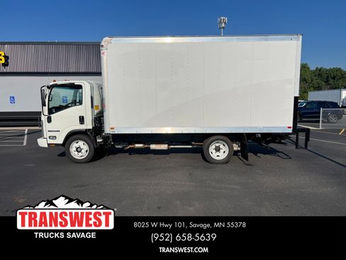 Used 2024 Isuzu NPR image 5
