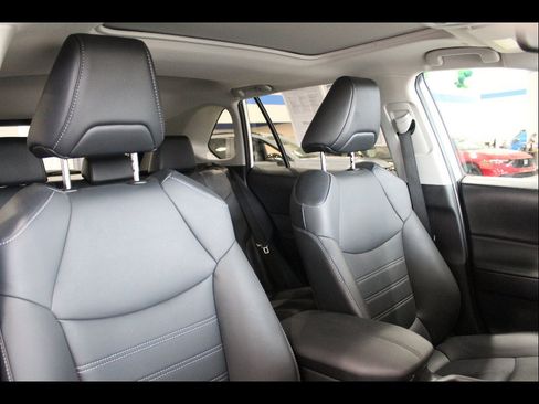 Used 2023 Toyota RAV4 XLE Premium image 24