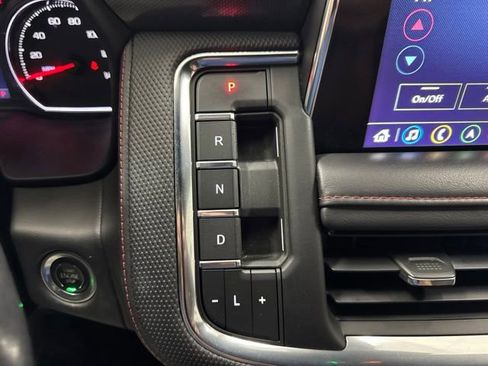 Used 2021 Chevrolet Tahoe RST w/ Luxury Package AWD/4WD image 17