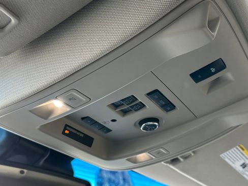 Used 2018 GMC Yukon Denali w/ Denali Ultimate Package image 25