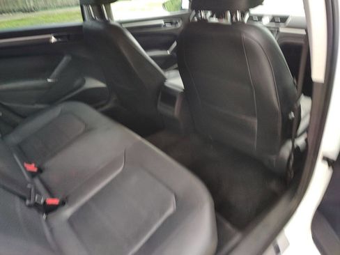 Used 2017 Volkswagen Passat 1.8T R-Line image 25