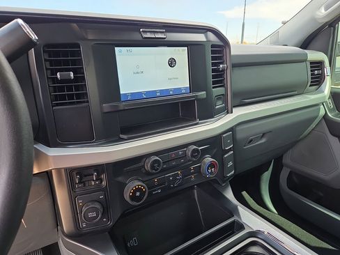 Used 2025 Ford F250 XLT w/ FX4 Off-Road Package AWD/4WD image 24