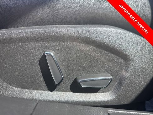 Used 2014 Ford Fusion SE w/ Equipment Group 202A image 11