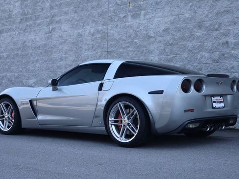Used 2007 Chevrolet Corvette Z06 w/ Preferred Equipment Group image 3