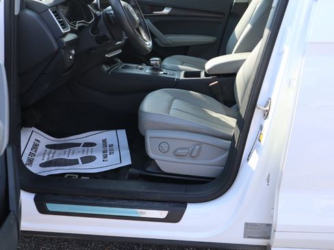 Used 2018 Audi Q5 Prestige w/ Prestige Package image 14