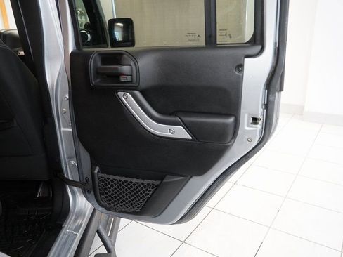 Used 2014 Jeep Wrangler Unlimited Rubicon w/ Connectivity Group image 25