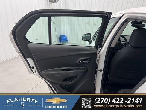Used 2017 Chevrolet Trax LS image 10