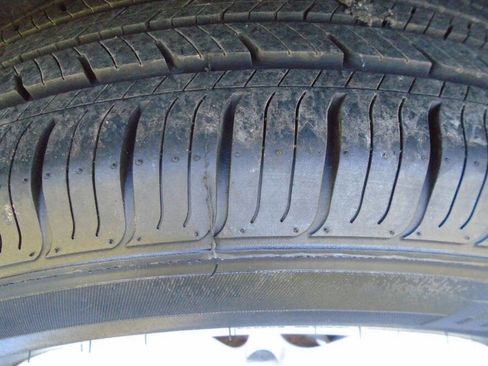 Used 2013 Volkswagen Tiguan S image 29