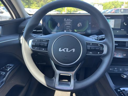 Certified 2026 Kia K5 LXS FWD image 12