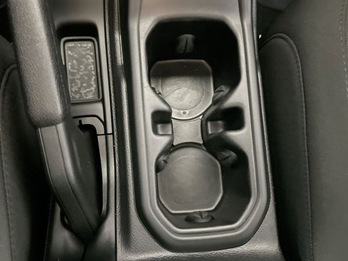 Used 2022 Jeep Wrangler Sport S image 28
