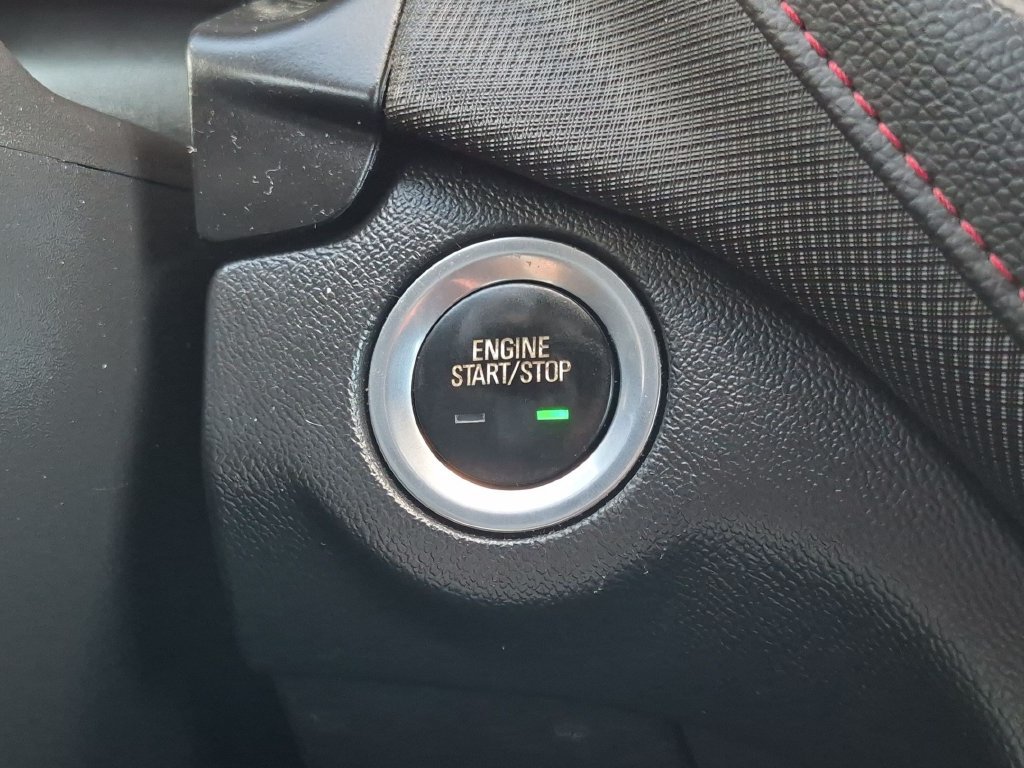 Used 2023 Chevrolet Equinox RS FWD image 16