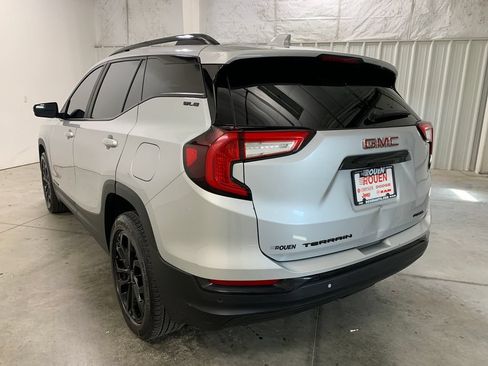 Used 2022 GMC Terrain SLE w/ Driver Convenience Package AWD/4WD image 23