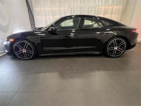New 2026 Porsche Taycan 4S image 2