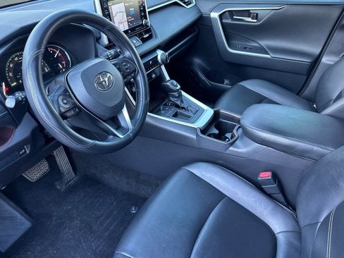 Used 2019 Toyota RAV4 Limited w/ Carpet Mat Package image 4