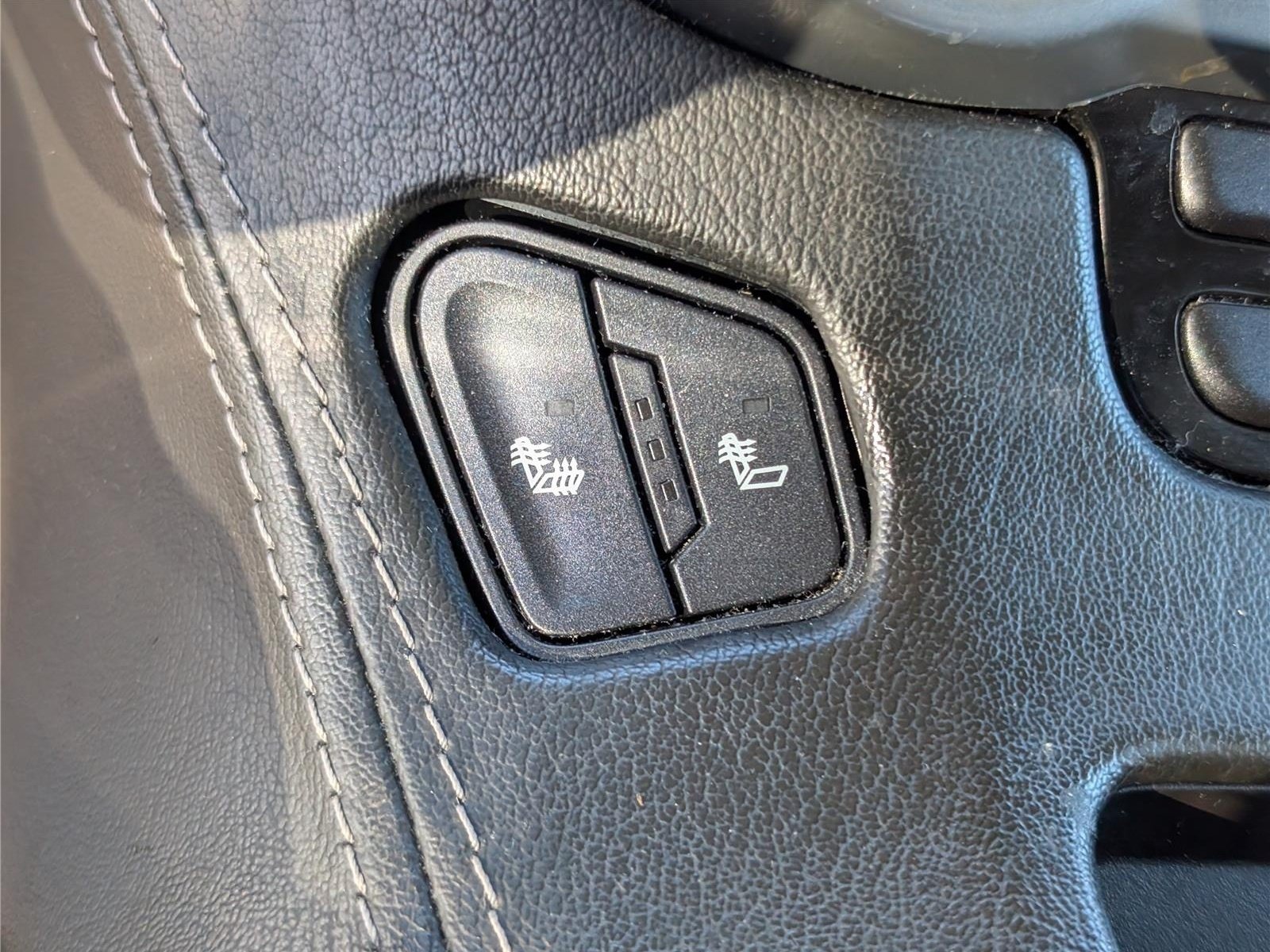 Used 2018 Chevrolet Tahoe LT w/ Z71 Midnight Edition AWD/4WD image 29