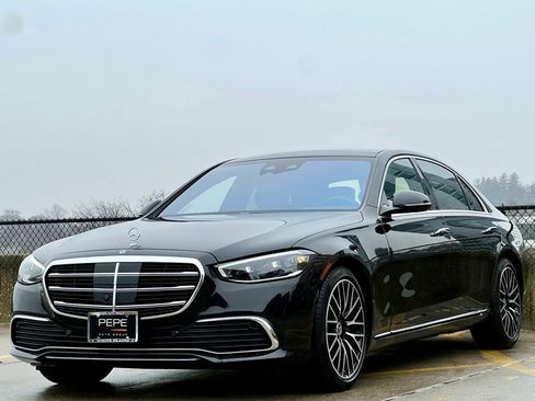 Used 2022 Mercedes-Benz S 500 4MATIC image 4