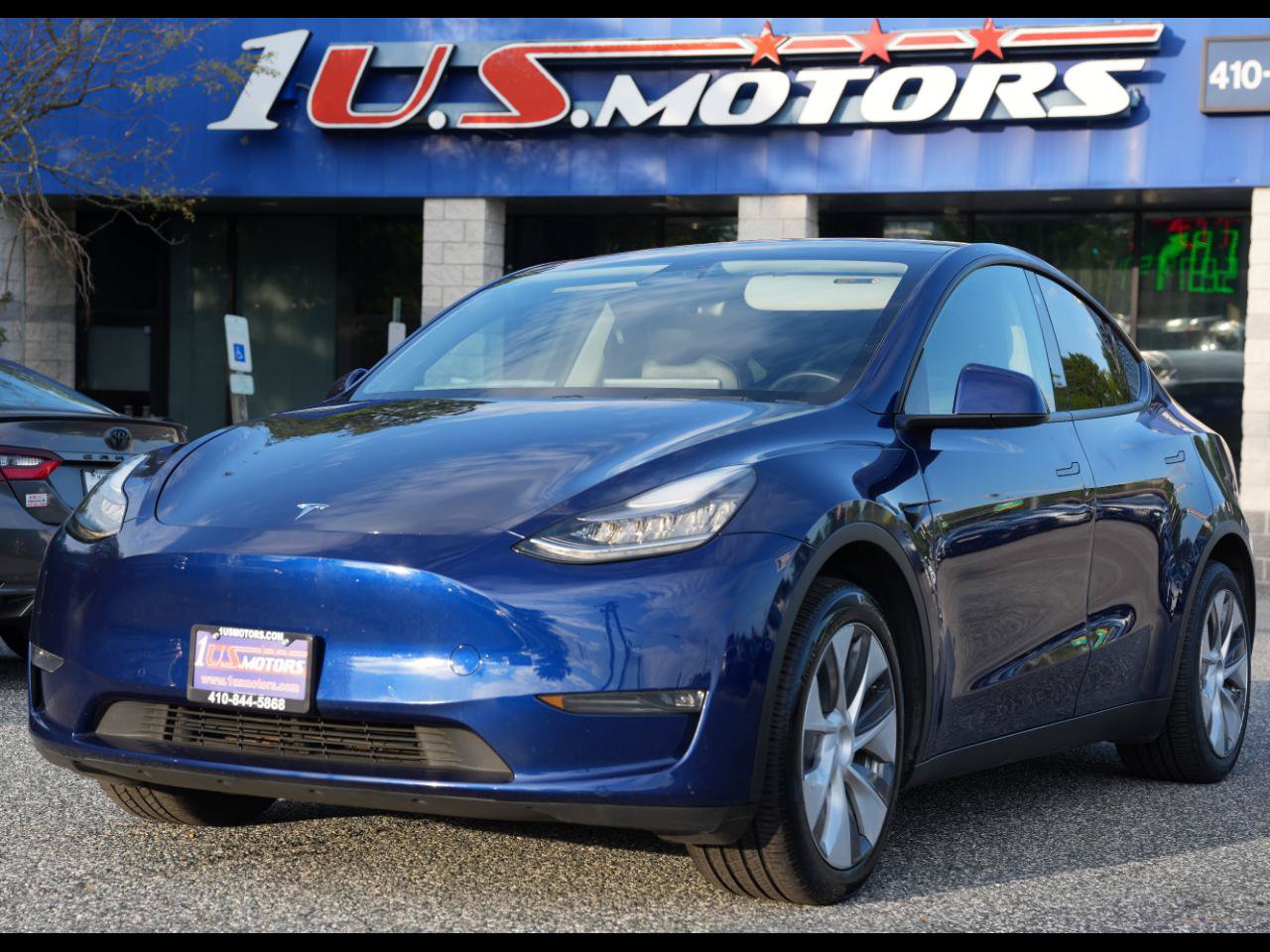 Used 2021 Tesla Model Y Long Range AWD/4WD image 1