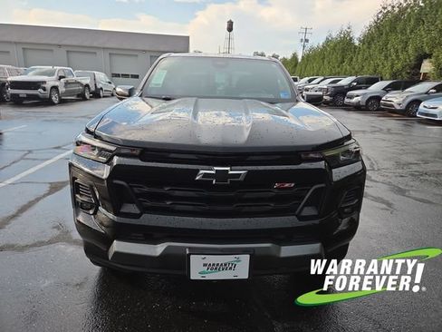Used 2024 Chevrolet Colorado Z71 w/ Z71 Convenience Package 2 AWD/4WD image 2