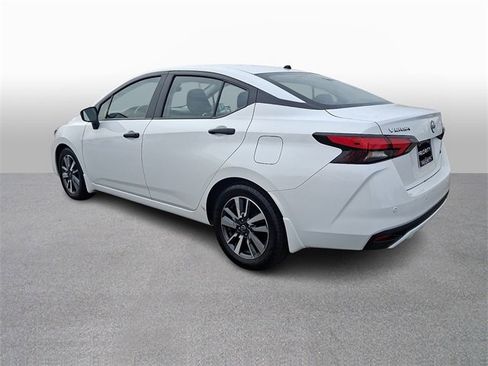 Used 2024 Nissan Versa S w/ S Plus Package image 6