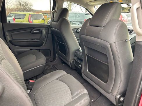 Used 2010 Chevrolet Traverse LT w/ Personal Connectivity Package image 16