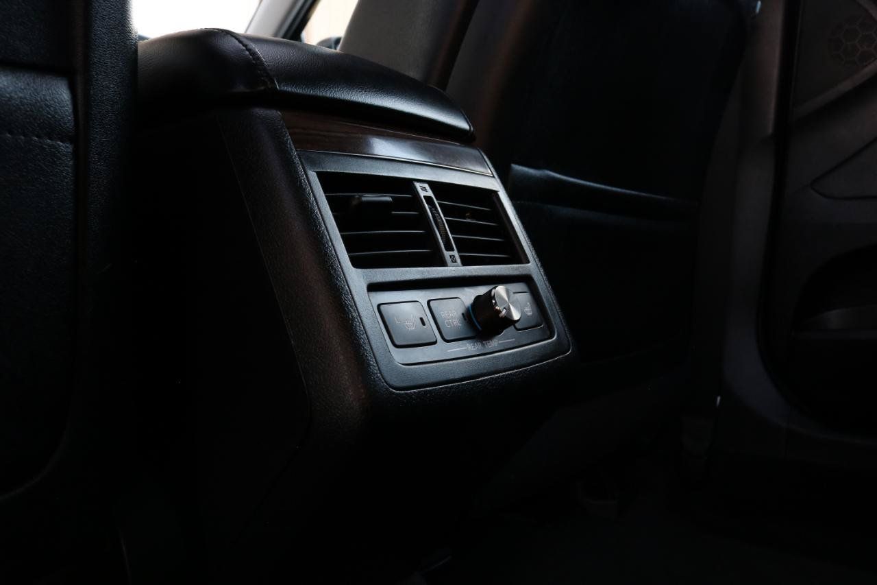 Used 2013 Toyota Avalon Limited FWD image 31