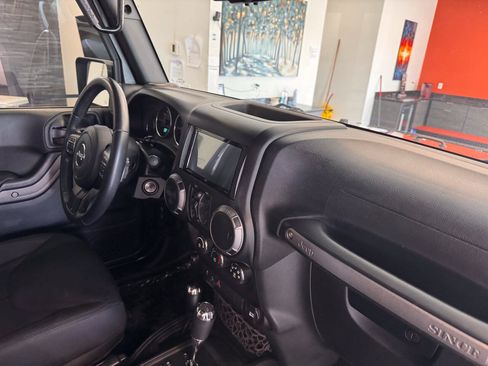 Used 2017 Jeep Wrangler Unlimited Sport w/ Quick Order Package 24S AWD/4WD image 29