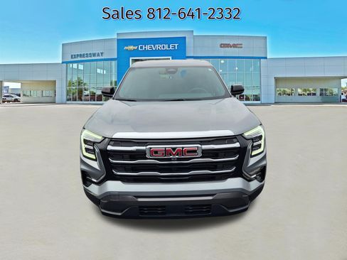 Used 2026 GMC Terrain Elevation FWD image 2