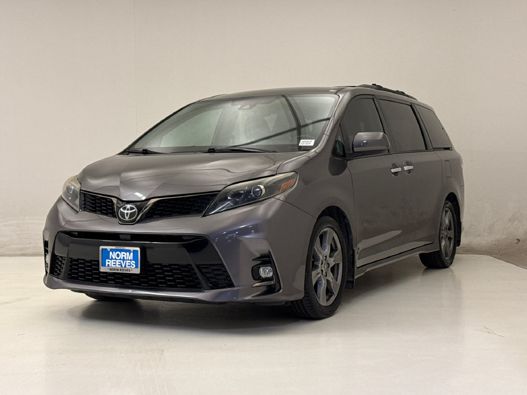 Used 2020 Toyota Sienna SE FWD image 2