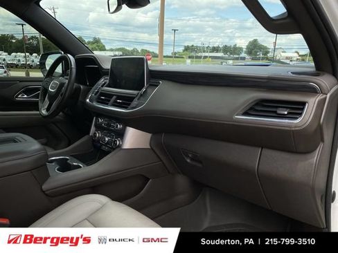 Used 2022 GMC Yukon XL SLT w/ SLT Premium Package AWD/4WD image 33