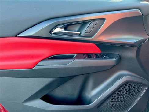 Used 2025 Chevrolet Equinox EV RS image 18