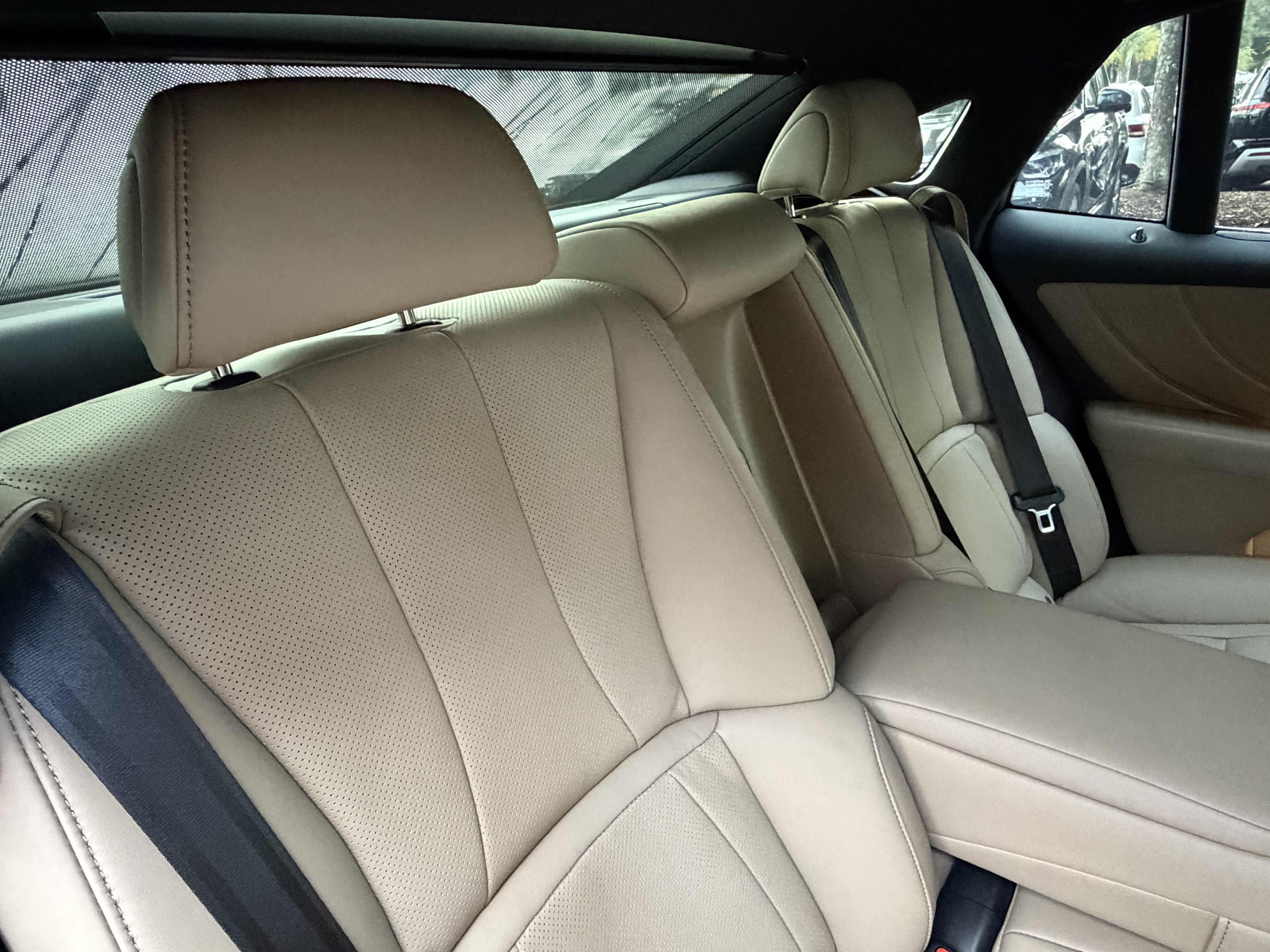 Used 2025 Lexus LS 500 RWD image 40