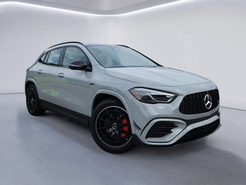 New 2026 Mercedes-Benz GLA 35 AMG 4MATIC image 2