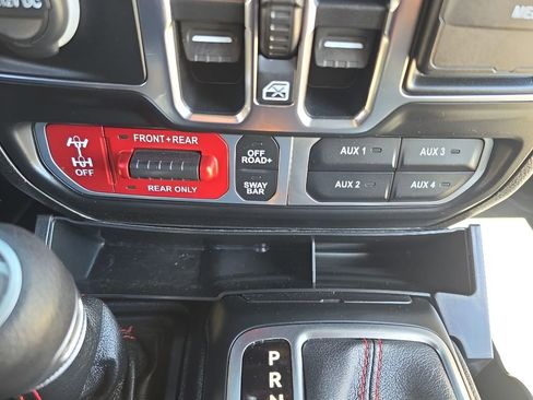 Used 2021 Jeep Gladiator Rubicon w/ LED Lighting Group AWD/4WD image 34