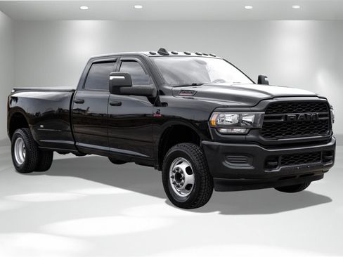 Used 2023 RAM 3500 Tradesman image 5