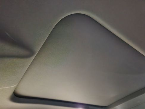 Used 2024 Land Rover Defender 130 S image 45