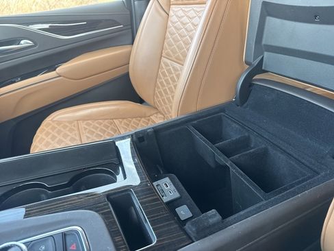 Used 2022 Cadillac Escalade Sport w/ Heavy-Duty Trailer Package image 32