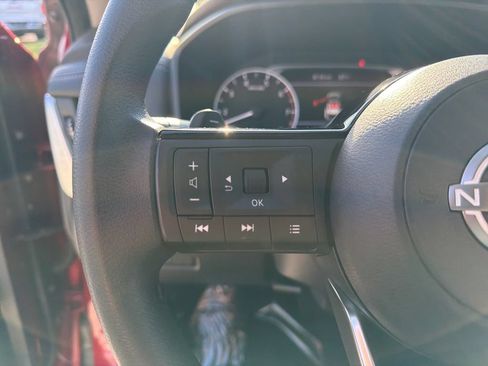Used 2023 Nissan Rogue SV FWD image 21