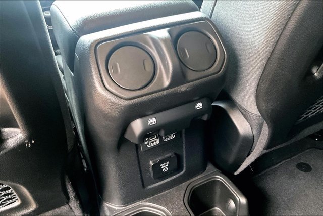 Used 2026 Jeep Gladiator Rubicon w/ Safety Group AWD/4WD image 10
